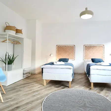 Boho Apartment: Netflix + Balcony + Bathtub Essen Extérieur photo