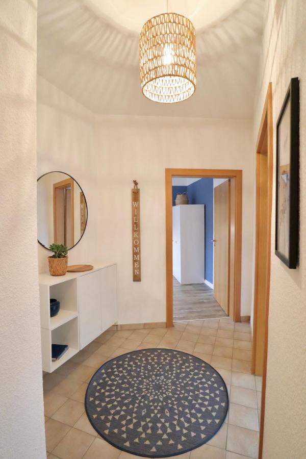 Boho Apartment: Netflix + Balcony + Bathtub *
